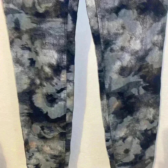 Guess 1981 Metallic Floral Skinny High Trendy Jeans Size 26. 2024 Trend! - Picture 6 of 8